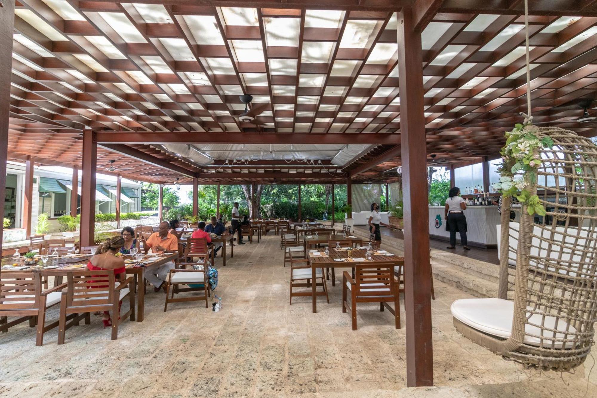Sweetfield Manor Hotel Bridgetown Exterior photo